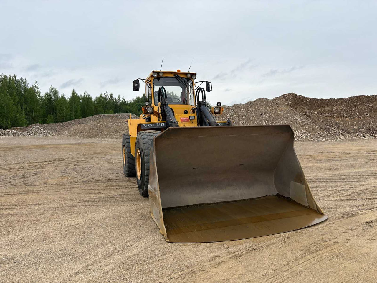 Wheel loader Volvo BM L120 - Wheel loader: picture 5 Wheel loader Volvo BM L120 - Wheel loader: picture 5