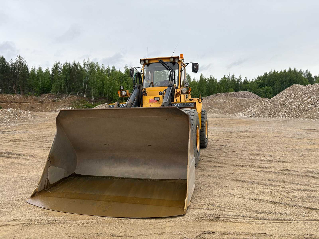 Wheel loader Volvo BM L120 - Wheel loader: picture 3 Wheel loader Volvo BM L120 - Wheel loader: picture 3