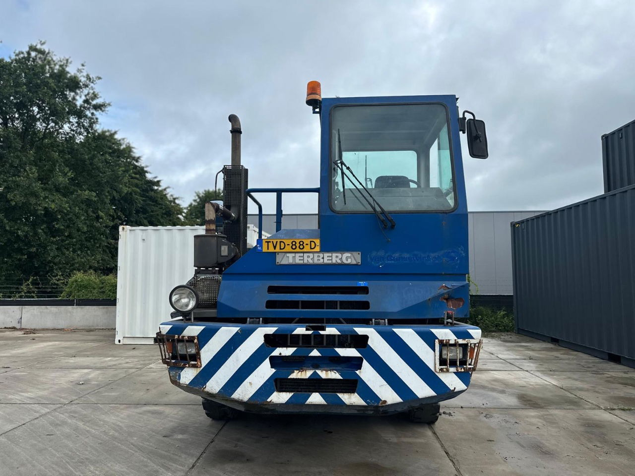 Terberg YT 180 VDL haakarm - Terminal tractor: picture 2 Terberg YT 180 VDL haakarm - Terminal tractor: picture 2