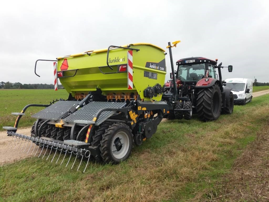 Junkkari D300 - Seed drill: picture 1 Junkkari D300 - Seed drill: picture 1
