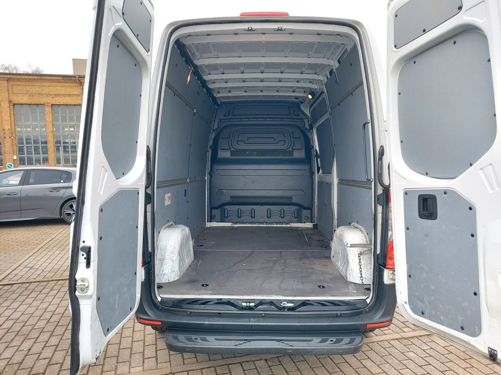 Mercedes-Benz Sprinter III Kasten FWD 211 lang hoch L2H2 Klima - Minibus, Passenger van: picture 2 Mercedes-Benz Sprinter III Kasten FWD 211 lang hoch L2H2 Klima - Minibus, Passenger van: picture 2