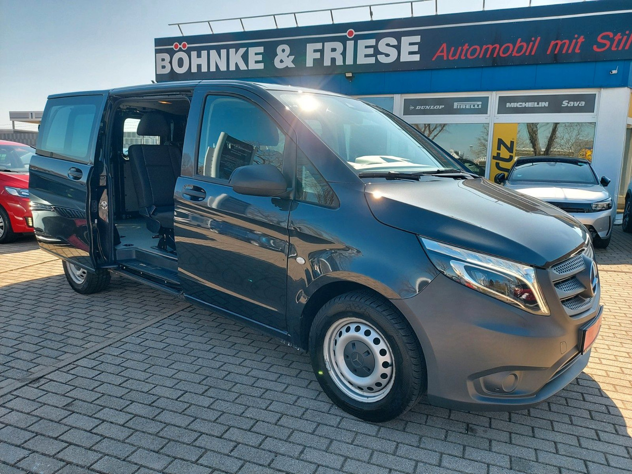 Mercedes-Benz Vito Mixto 116CDI Lang Autom. LED 6 SITZE KAMERA - Passenger van: picture 1 Mercedes-Benz Vito Mixto 116CDI Lang Autom. LED 6 SITZE KAMERA - Passenger van: picture 1