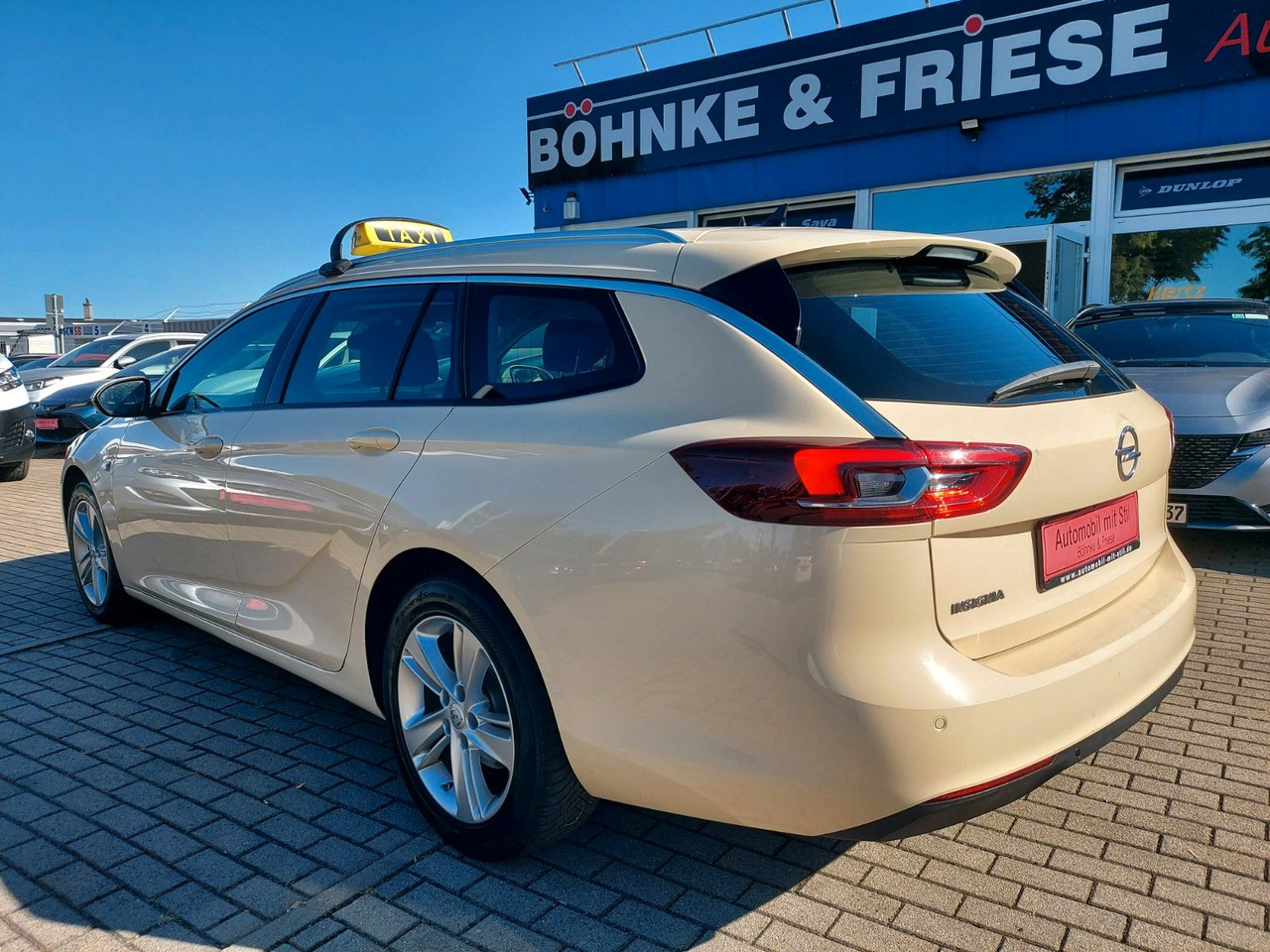 Opel Insignia B Sports Tourer Autom. Innovation Taxi - Station wagon: picture 4 Opel Insignia B Sports Tourer Autom. Innovation Taxi - Station wagon: picture 4