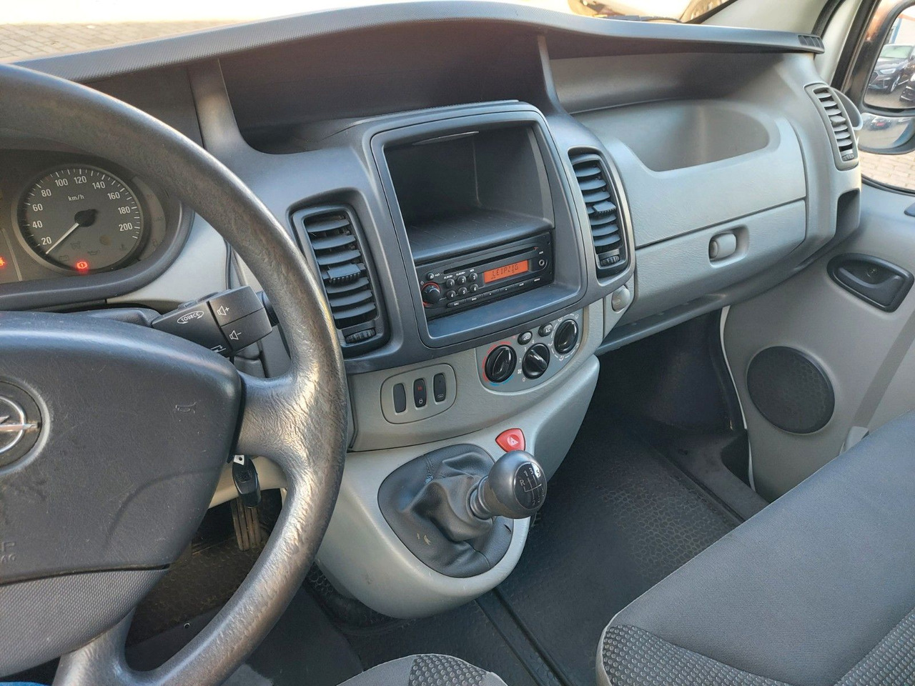 Passenger van Opel Vivaro Kasten Kombi L2H1 2,9t Klima: picture 11 Passenger van Opel Vivaro Kasten Kombi L2H1 2,9t Klima: picture 11