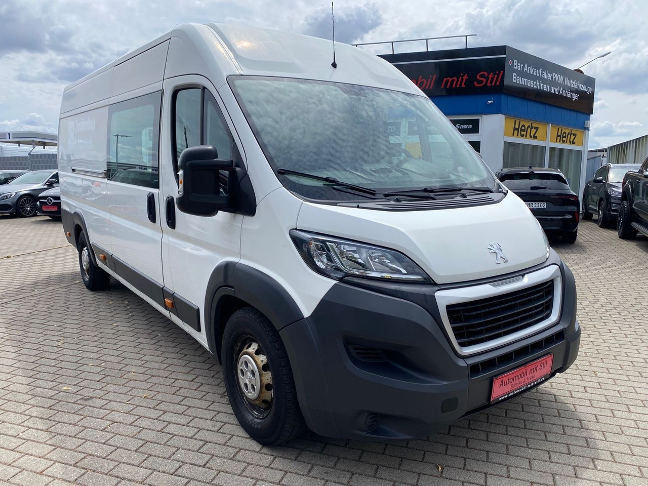 Peugeot Boxer Kasten Hochraum 435 L4H2 Komfort Plus Blue - Passenger van: picture 2 Peugeot Boxer Kasten Hochraum 435 L4H2 Komfort Plus Blue - Passenger van: picture 2