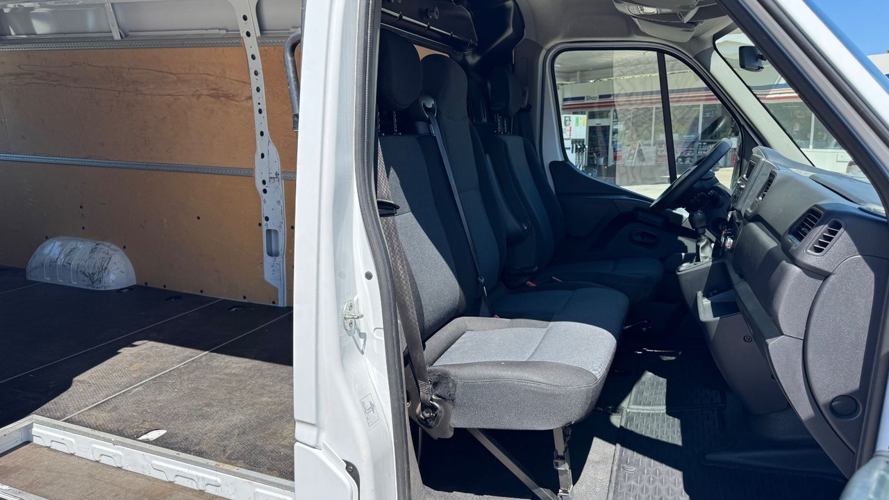 Renault Master III Kasten L5H2 HKa extra lang Klima LED - Passenger van: picture 4 Renault Master III Kasten L5H2 HKa extra lang Klima LED - Passenger van: picture 4