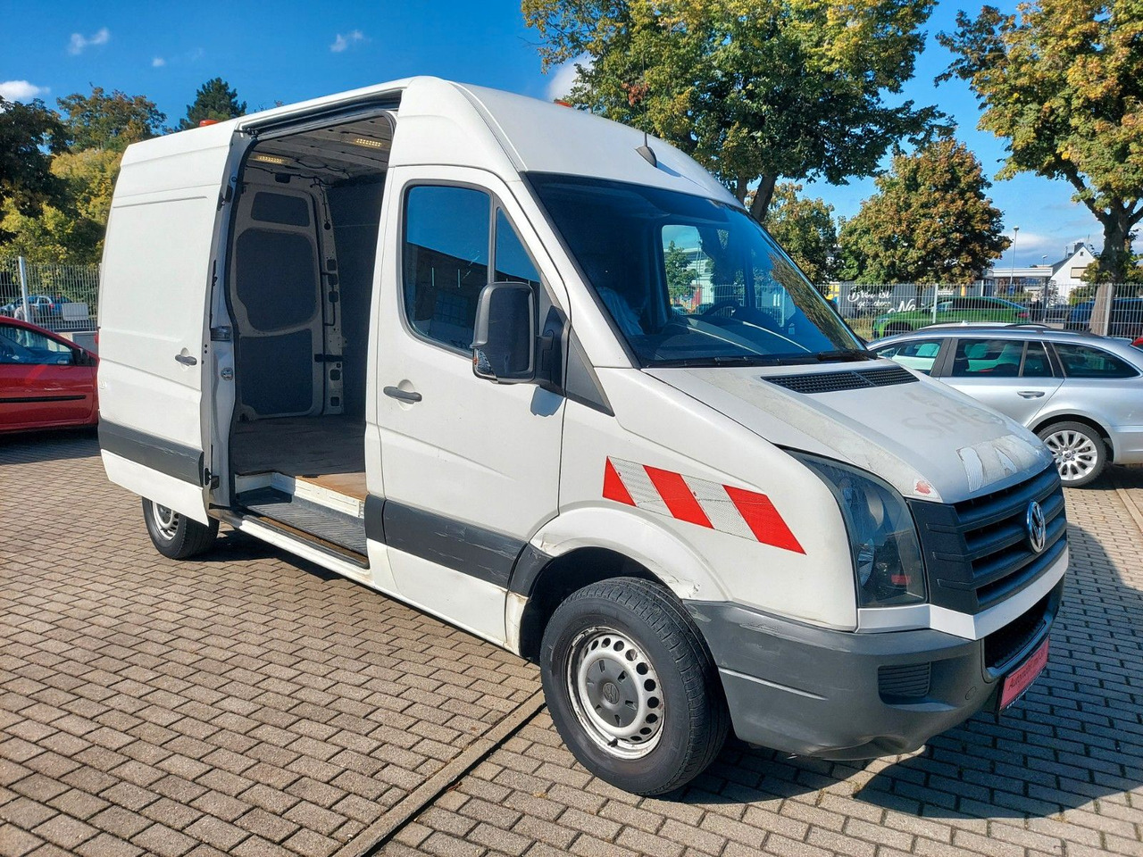 Volkswagen Crafter Kasten 35 mittel L2H2 Hochdach Klima - Panel van: picture 2 Volkswagen Crafter Kasten 35 mittel L2H2 Hochdach Klima - Panel van: picture 2