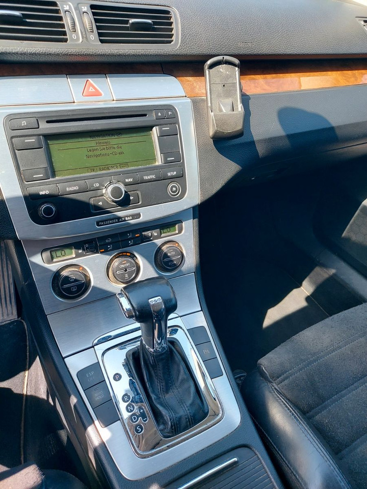Station wagon Volkswagen Passat Variant Highline Automatik Navi Leder AHK: picture 14