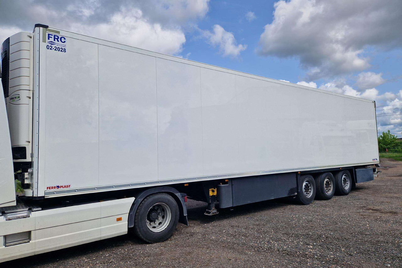 Schmitz - Refrigerator semi-trailer: picture 2 Schmitz - Refrigerator semi-trailer: picture 2