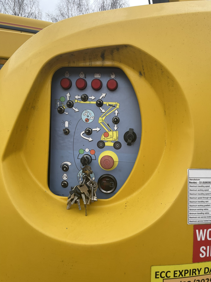 Neotec RRV Road-Rail Haulotte - Articulated boom: picture 4 Neotec RRV Road-Rail Haulotte - Articulated boom: picture 4