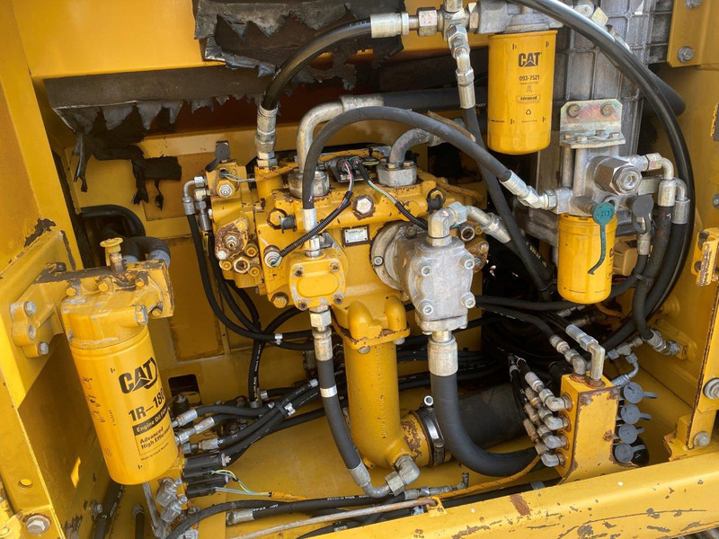 Crawler excavator Caterpillar 324 D NVT: picture 14