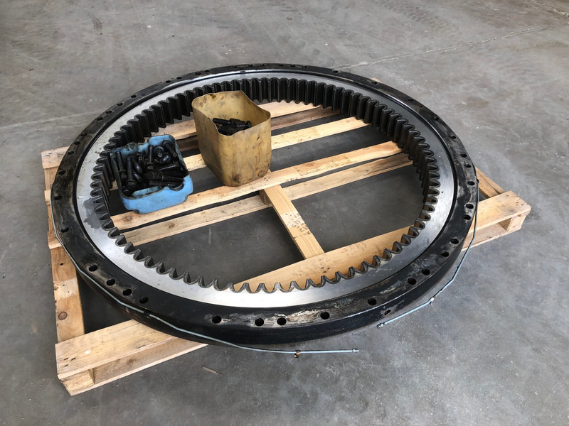 Caterpillar 330/336 Slewring OEM 3530487 - Frame/ Chassis: picture 3 Caterpillar 330/336 Slewring OEM 3530487 - Frame/ Chassis: picture 3