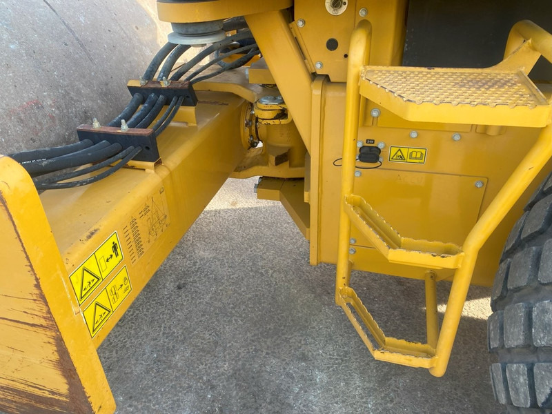 Roller Caterpillar CS64B NVT: picture 11