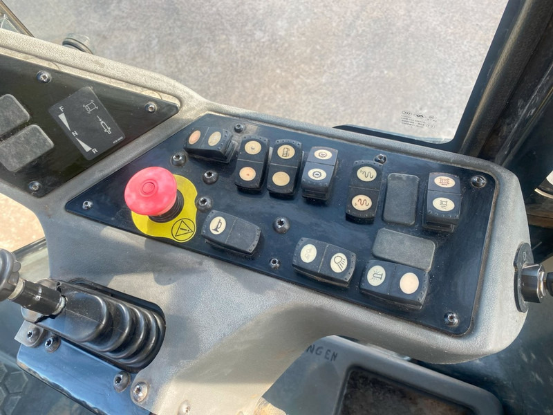 Roller Caterpillar CS64B NVT: picture 18