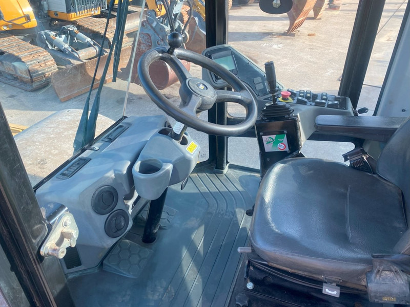 Roller Caterpillar CS64B NVT: picture 13