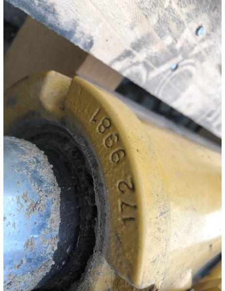 Caterpillar D6 R/T Lift Cilinder OEM 2274008/2274007 - Hydraulics: picture 3 Caterpillar D6 R/T Lift Cilinder OEM 2274008/2274007 - Hydraulics: picture 3