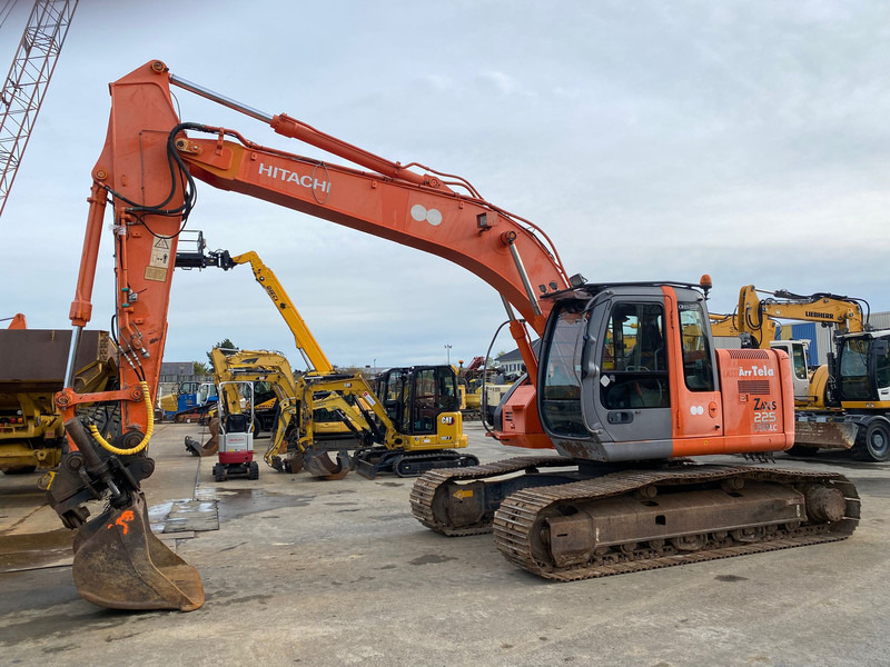 Hitachi ZX 225 USRLC - Crawler excavator: picture 1 Hitachi ZX 225 USRLC - Crawler excavator: picture 1