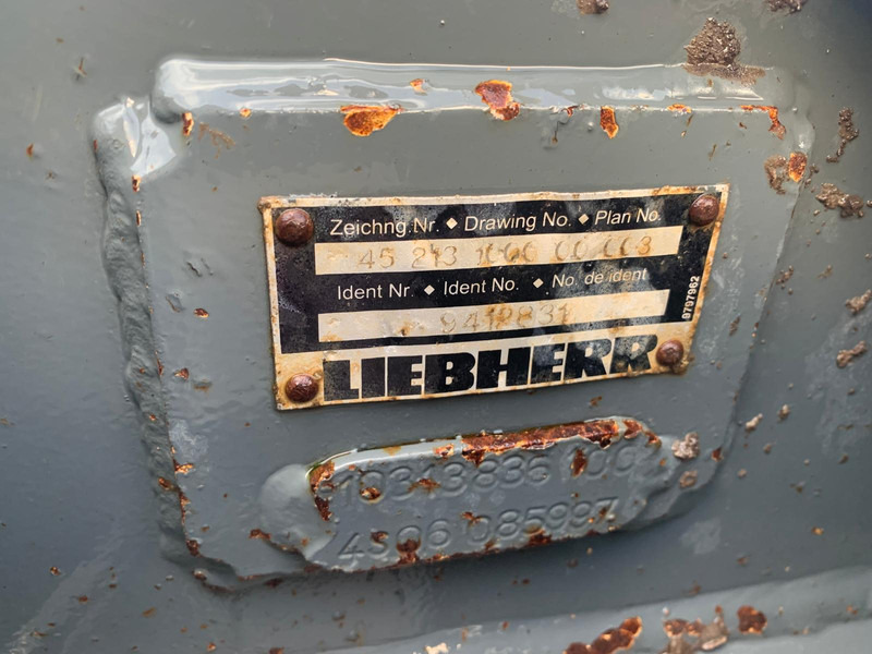 Liebherr LR 624 - Bucket: picture 5 Liebherr LR 624 - Bucket: picture 5