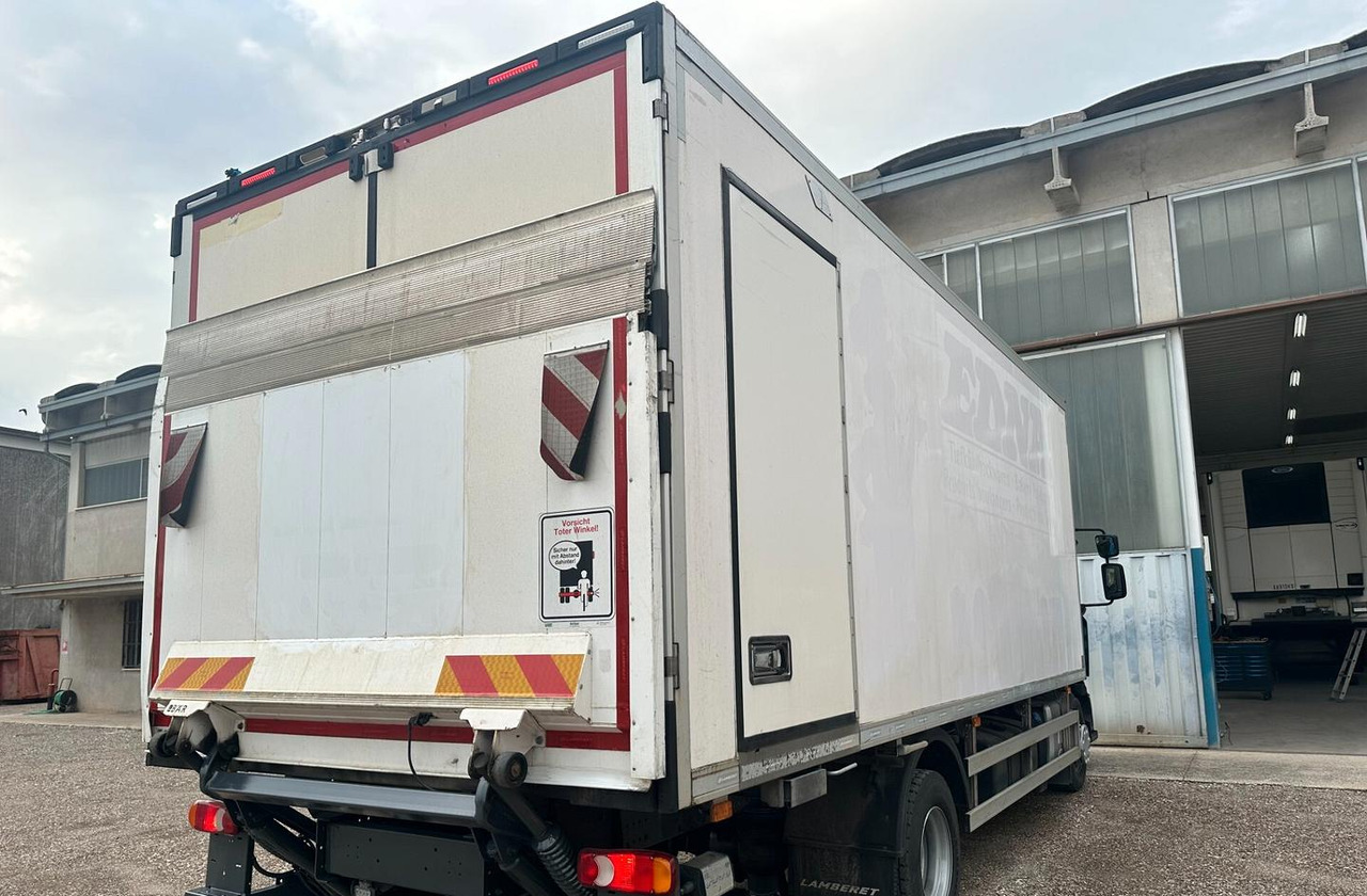 Renault Trucks - Refrigerator truck: picture 4 Renault Trucks - Refrigerator truck: picture 4