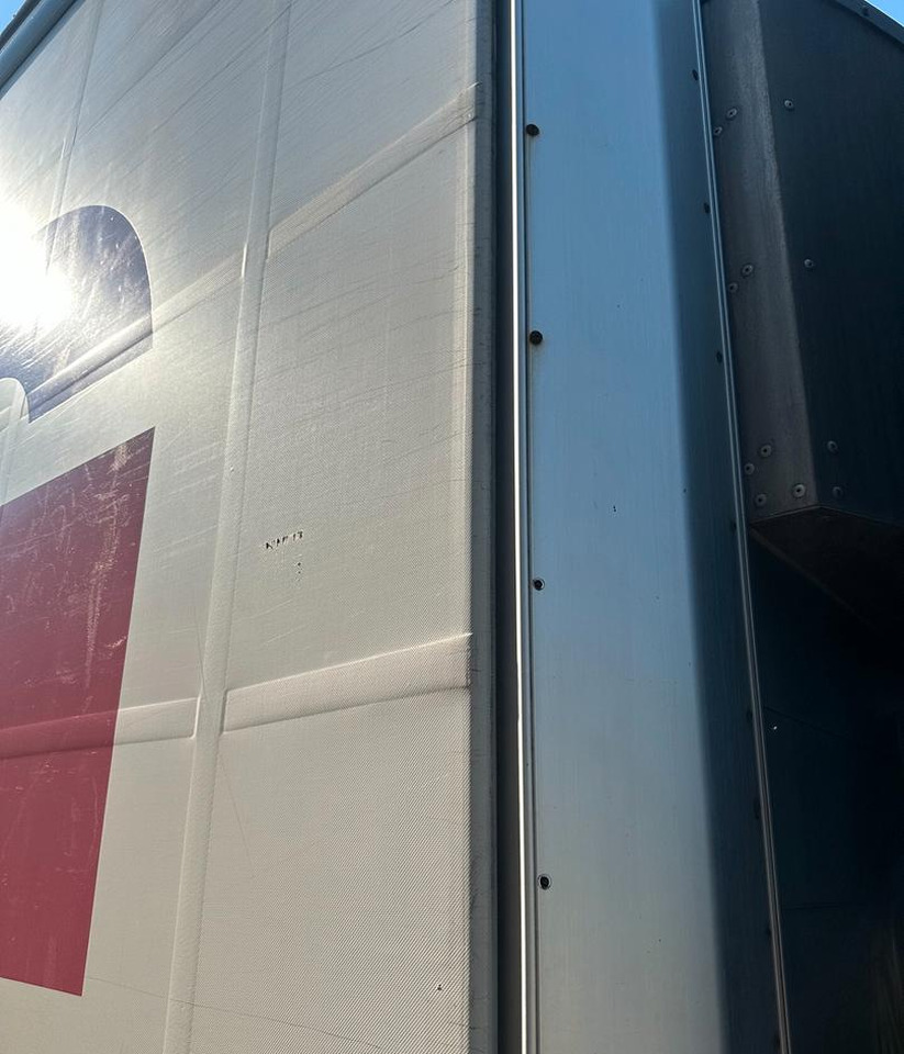 Schmitz Cargobull SANH SCB S3T - Curtainsider semi-trailer: picture 4 Schmitz Cargobull SANH SCB S3T - Curtainsider semi-trailer: picture 4