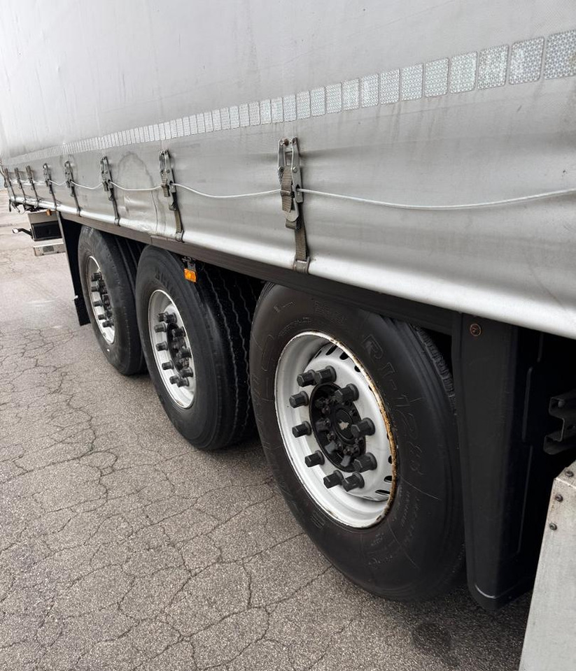 Semirimorchio - Curtainsider semi-trailer: picture 5 Semirimorchio - Curtainsider semi-trailer: picture 5