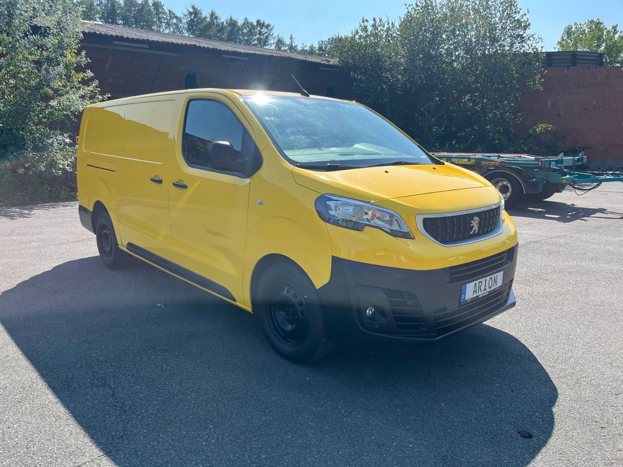 Small van Peugeot Expert Box Pro L3 / 2.0 Blue HDI / More units: picture 1