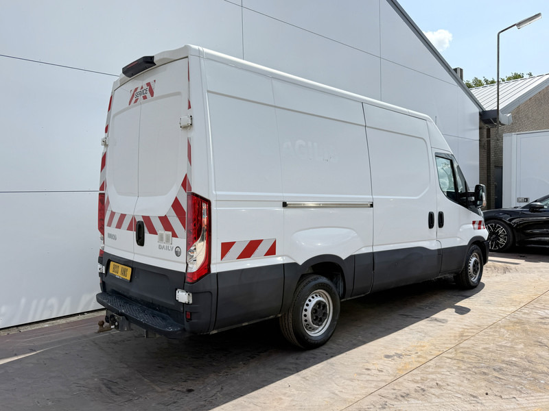 Iveco Daily 35S14 2.3 L2H2 Cruise Control Climate Control 3.5t Trekhaak Lucht geveerde stoel - Panel van: picture 3 Iveco Daily 35S14 2.3 L2H2 Cruise Control Climate Control 3.5t Trekhaak Lucht geveerde stoel - Panel van: picture 3