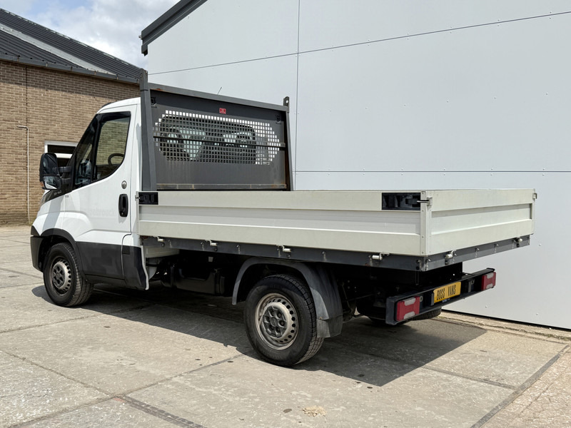 Iveco Daily 35S14 2.3 Open Laadbak Pritische Airco Cruise Control Lucht Geveerde Stoel - Flatbed van: picture 2 Iveco Daily 35S14 2.3 Open Laadbak Pritische Airco Cruise Control Lucht Geveerde Stoel - Flatbed van: picture 2