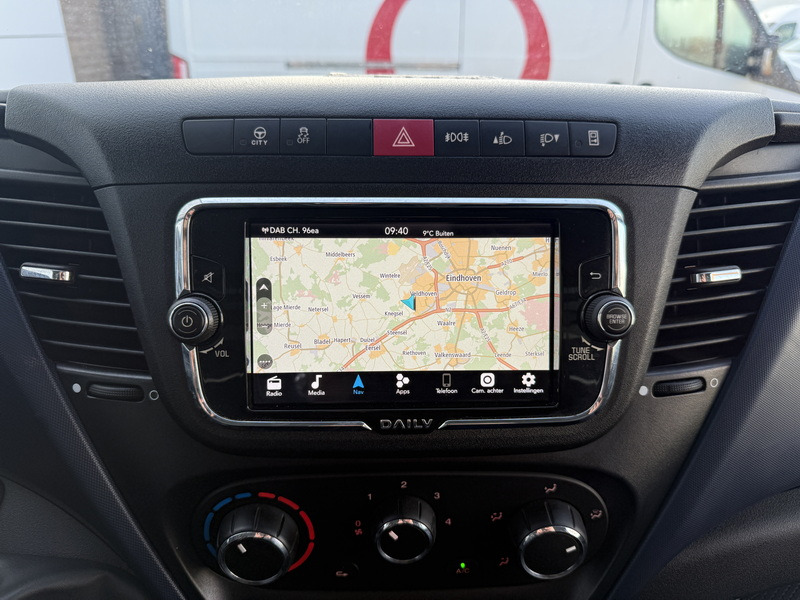 Flatbed van Iveco Daily 35S16 2.3 Automaat Open Laadbak Airco Adaptieve Cruise Control Standkachel 3.5t Trekhaak Navigatie Camera Pickup Pritische: picture 13 Flatbed van Iveco Daily 35S16 2.3 Automaat Open Laadbak Airco Adaptieve Cruise Control Standkachel 3.5t Trekhaak Navigatie Camera Pickup Pritische: picture 13