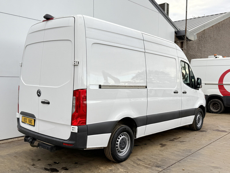 Mercedes-Benz Sprinter 317 1.9 CDI L2H2 Climate Control Cruise Control Camera ESP Lane Assist Trekhaak - Panel van: picture 3 Mercedes-Benz Sprinter 317 1.9 CDI L2H2 Climate Control Cruise Control Camera ESP Lane Assist Trekhaak - Panel van: picture 3