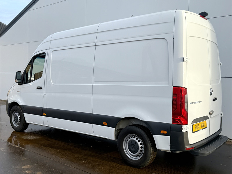 Mercedes-Benz eSprinter 312 ALL-IN PRIJS L2H2 55kWh 168km WLTP 80kw Snelladen Climate Control Camera Stoelverwarming Laadkabel - Panel van, Electric van: picture 2 Mercedes-Benz eSprinter 312 ALL-IN PRIJS L2H2 55kWh 168km WLTP 80kw Snelladen Climate Control Camera Stoelverwarming Laadkabel - Panel van, Electric van: picture 2