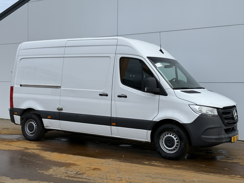 Mercedes-Benz eSprinter eSprinter 312 L2H2 100% Elektrisch 55kWh 168km WLTP 80kw Snelladen Climate Control Camera Stoelverwarming Laadkabel - Panel van, Electric van: picture 4 Mercedes-Benz eSprinter eSprinter 312 L2H2 100% Elektrisch 55kWh 168km WLTP 80kw Snelladen Climate Control Camera Stoelverwarming Laadkabel - Panel van, Electric van: picture 4