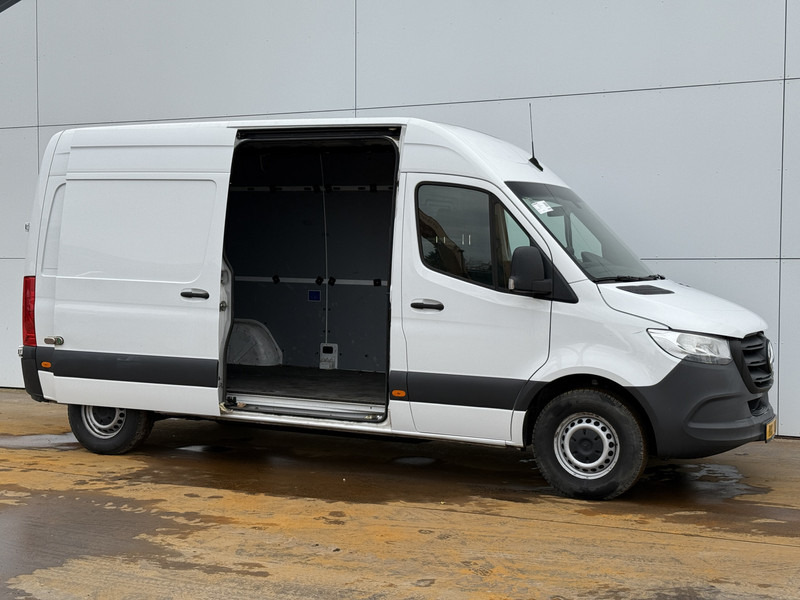 Mercedes-Benz eSprinter eSprinter 312 L2H2 100% Elektrisch 55kWh 168km WLTP 80kw Snelladen Climate Control Camera Stoelverwarming Laadkabel - Panel van, Electric van: picture 5 Mercedes-Benz eSprinter eSprinter 312 L2H2 100% Elektrisch 55kWh 168km WLTP 80kw Snelladen Climate Control Camera Stoelverwarming Laadkabel - Panel van, Electric van: picture 5