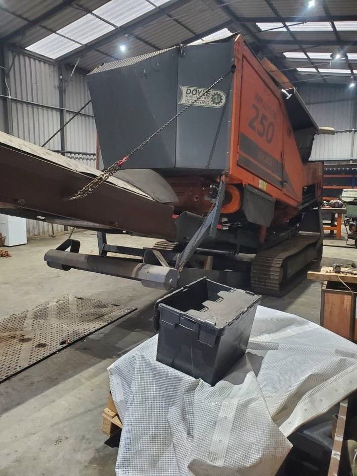 Arjes 250 Evo - Mobile crusher: picture 5 Arjes 250 Evo - Mobile crusher: picture 5