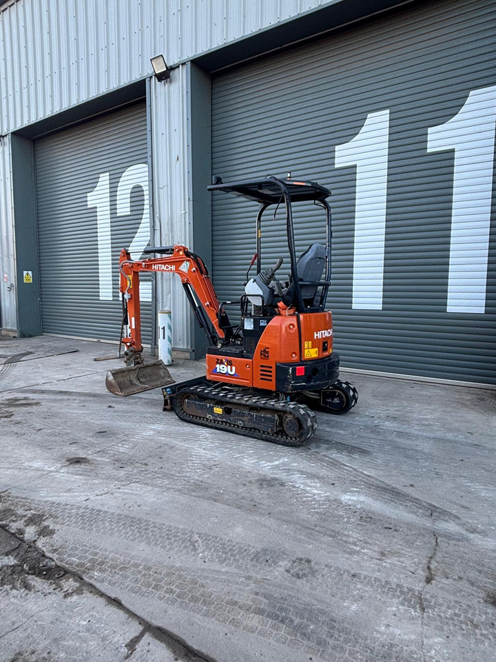 Hitachi ZX19U-6 - Mini excavator: picture 3 Hitachi ZX19U-6 - Mini excavator: picture 3