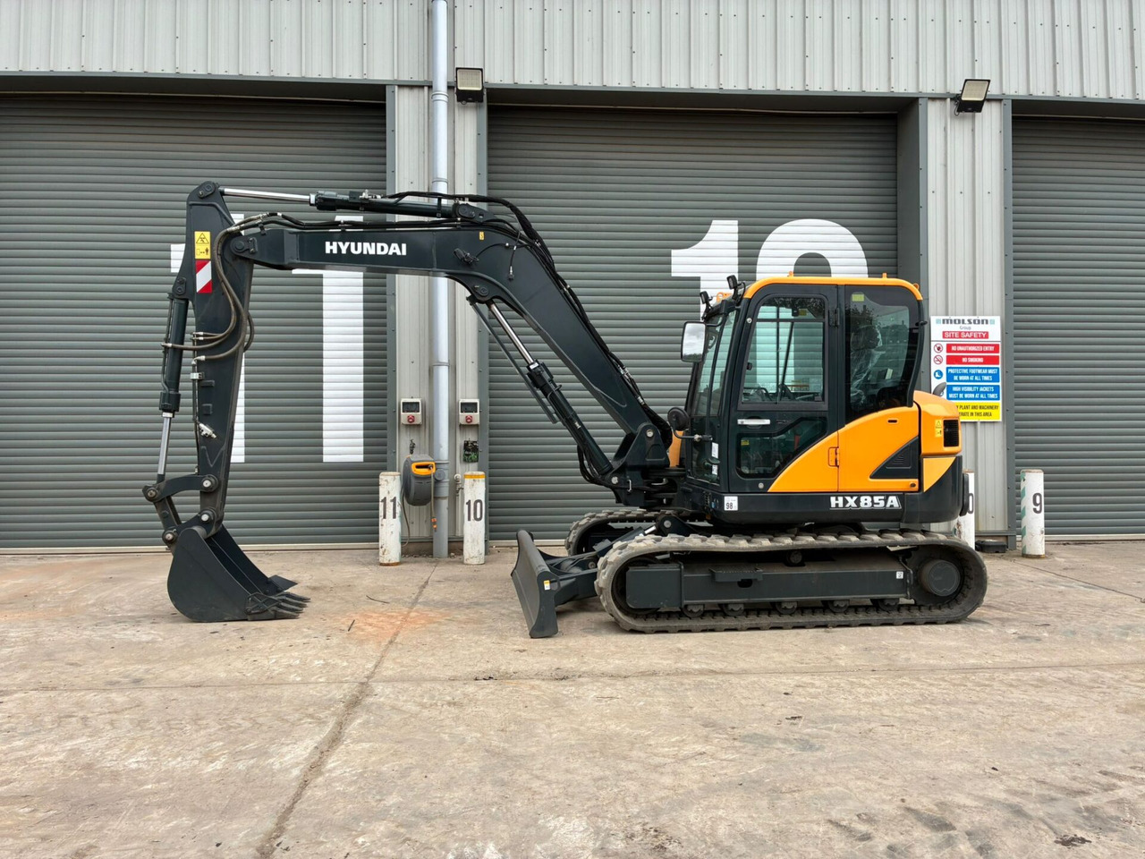 Hyundai HX85A - Mini excavator: picture 2 Hyundai HX85A - Mini excavator: picture 2