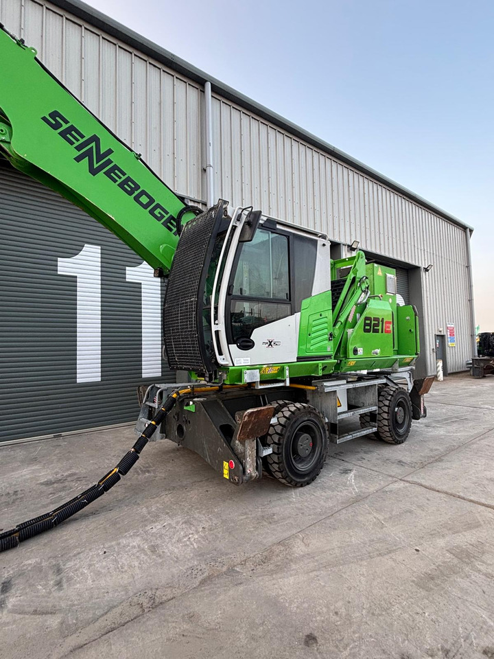 Waste/ Industry handler Sennebogen 821E Electric: picture 7