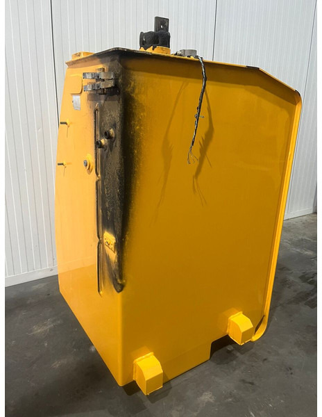 Liebherr - Fuel tank: picture 4 Liebherr - Fuel tank: picture 4