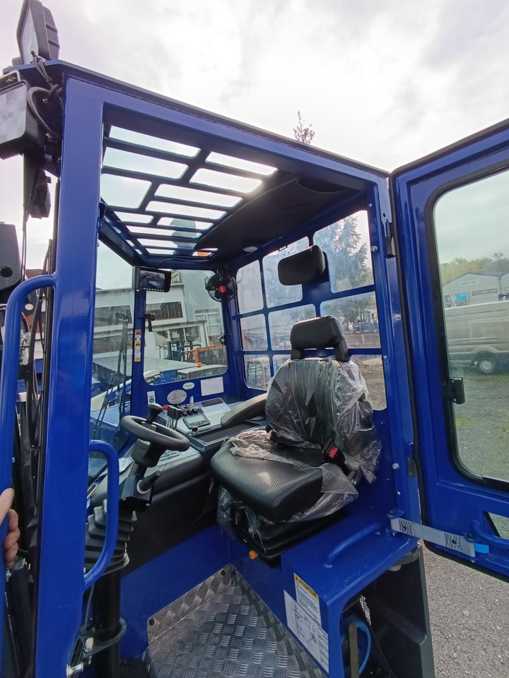 COMBILIFT C14000J - 4-way reach truck: picture 2 COMBILIFT C14000J - 4-way reach truck: picture 2