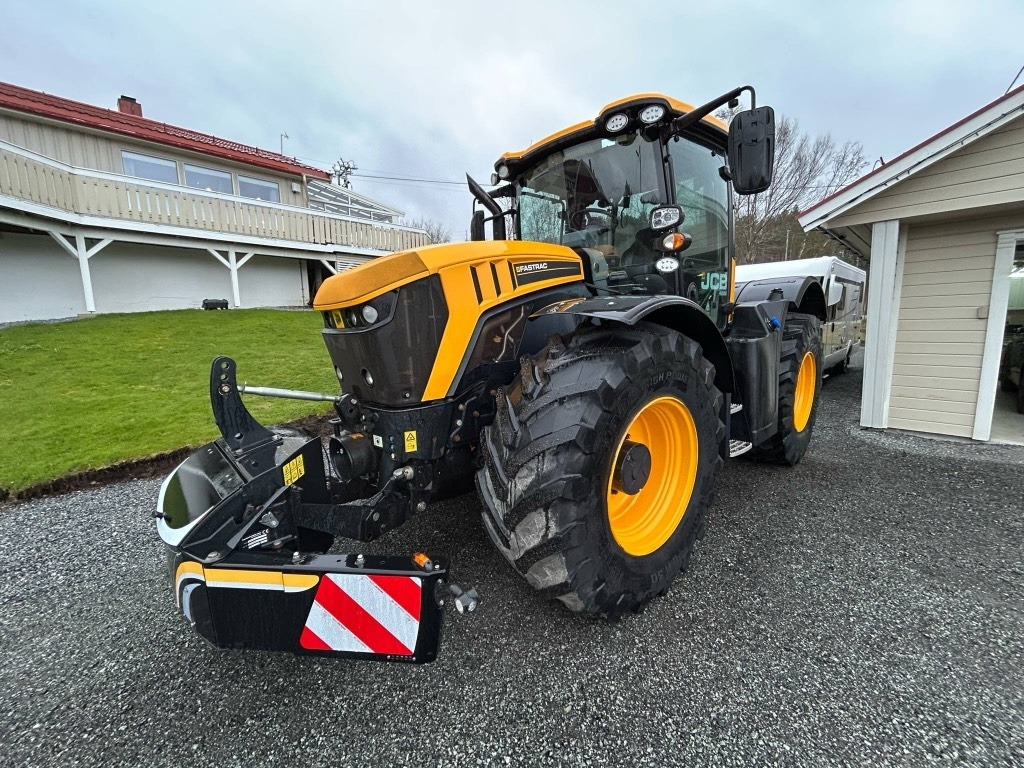JCB 4220 FASTRAC - Farm tractor: picture 3 JCB 4220 FASTRAC - Farm tractor: picture 3