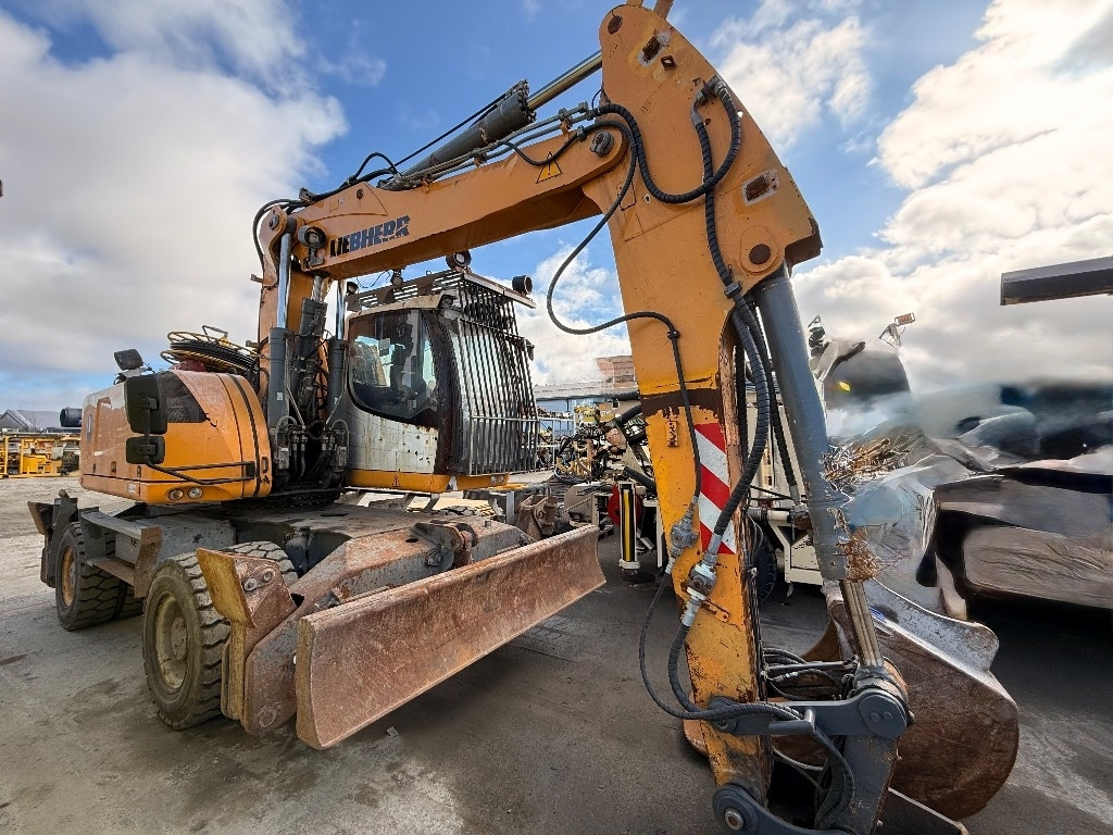 Liebherr LH 26 M Litronic - Wheel excavator: picture 2 Liebherr LH 26 M Litronic - Wheel excavator: picture 2