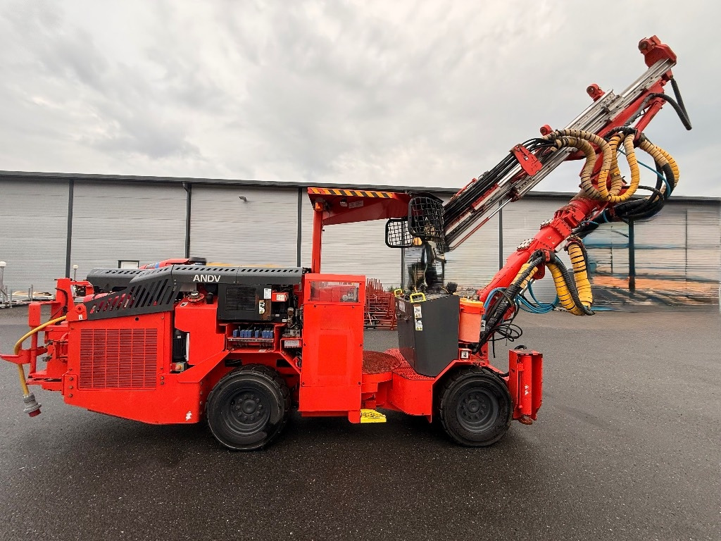 Sandvik DD212 - Drilling rig: picture 1 Sandvik DD212 - Drilling rig: picture 1