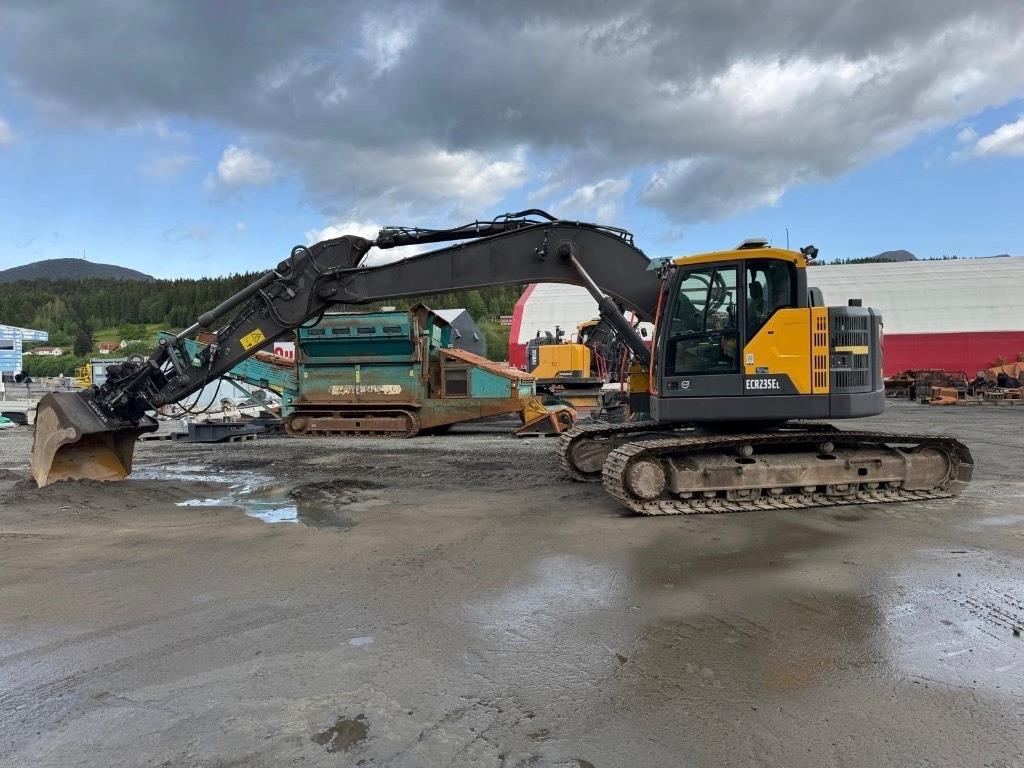 Volvo ECR 235 E - Crawler excavator: picture 4 Volvo ECR 235 E - Crawler excavator: picture 4