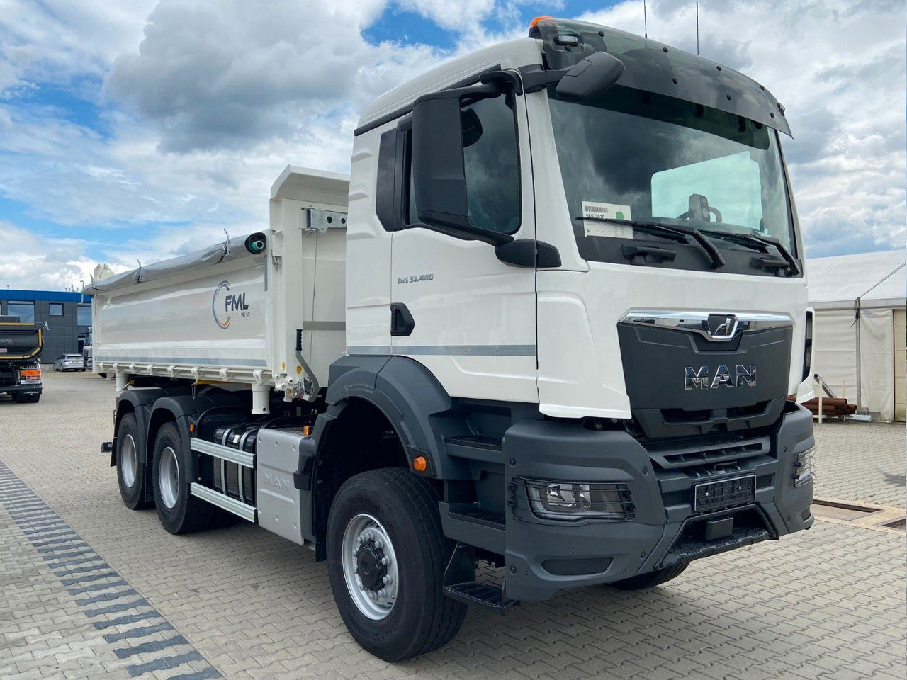 MAN TGS 33.480 6X6 FML Dreiseitenkipper - Tipper: picture 1 MAN TGS 33.480 6X6 FML Dreiseitenkipper - Tipper: picture 1