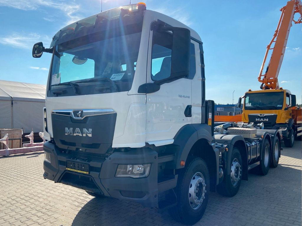 MAN TGS 41.440 8X4 HYVA 26-60-SKZ - Hook lift truck: picture 2 MAN TGS 41.440 8X4 HYVA 26-60-SKZ - Hook lift truck: picture 2
