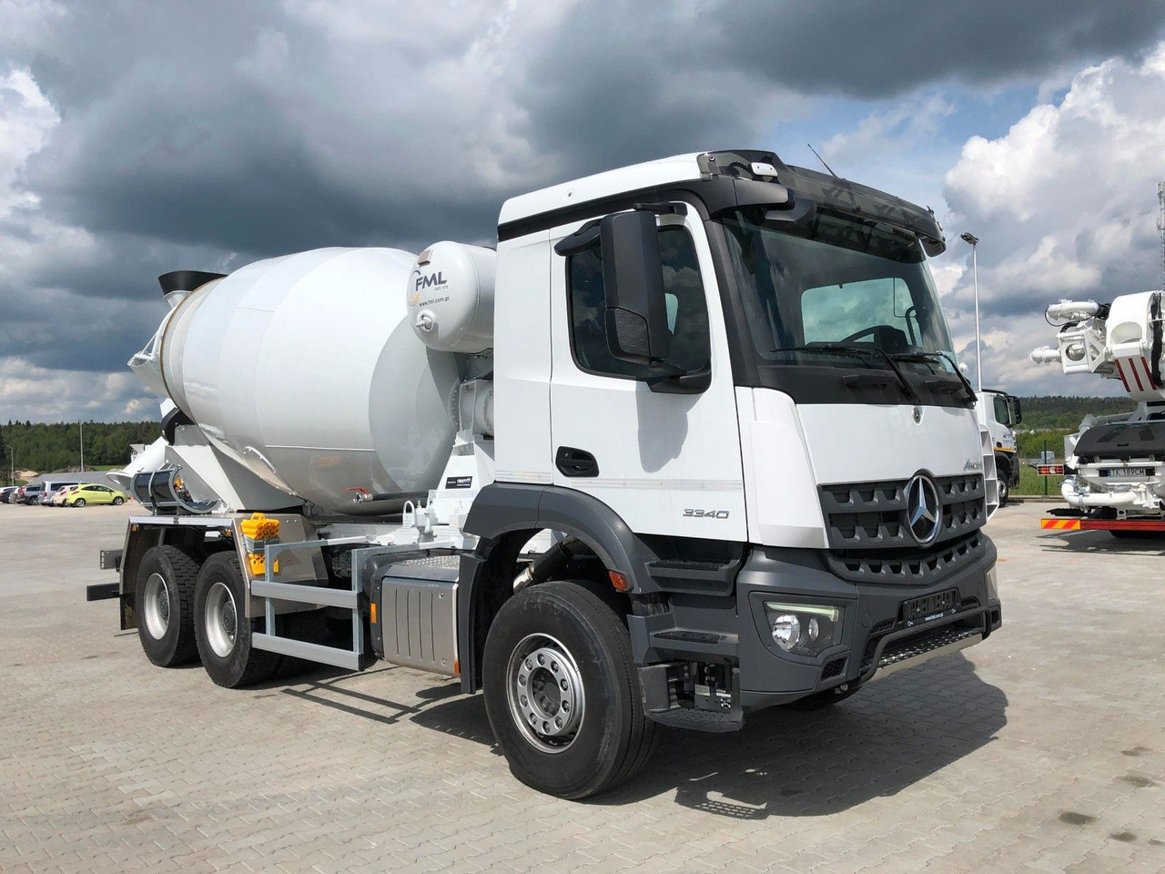 Mercedes-Benz AROCS 3340 FML 8M3 - Concrete mixer truck: picture 1 Mercedes-Benz AROCS 3340 FML 8M3 - Concrete mixer truck: picture 1