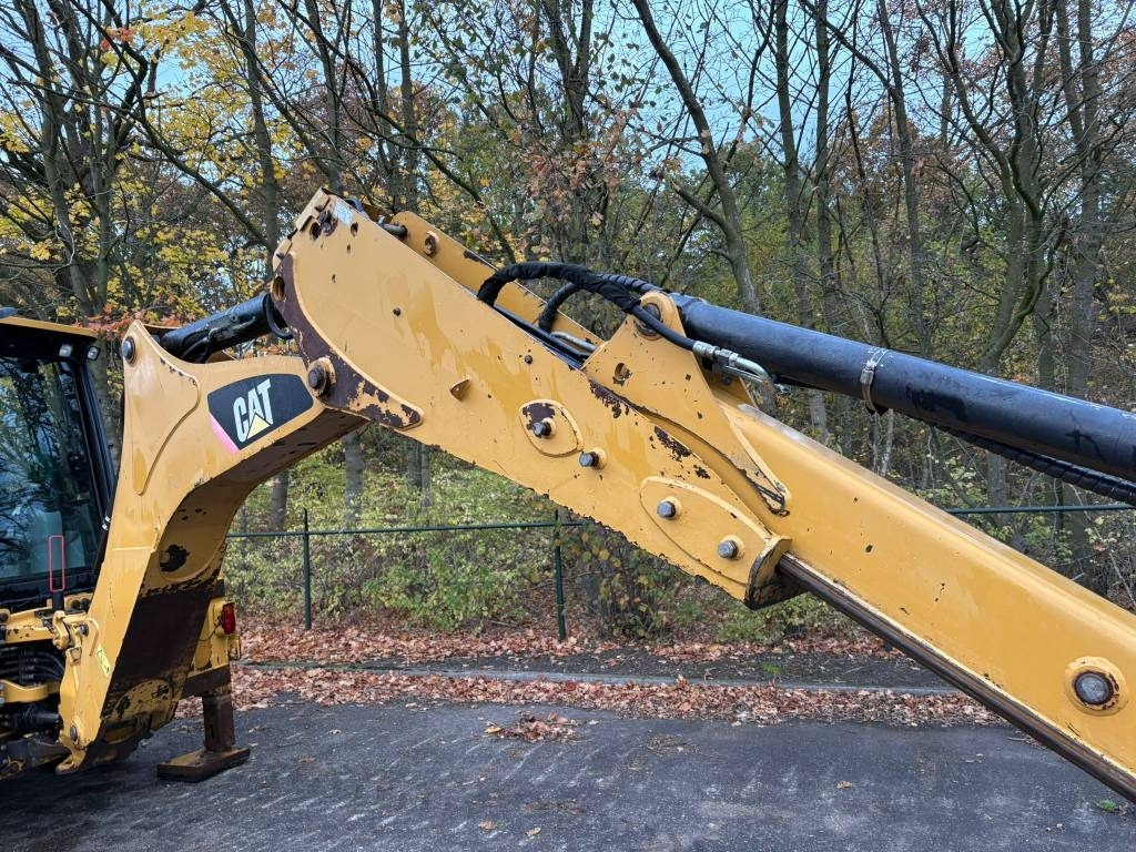 Backhoe loader CAT 432E: picture 15