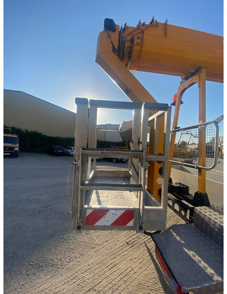 Truck mounted aerial platform Ruthmann T 330: picture 7