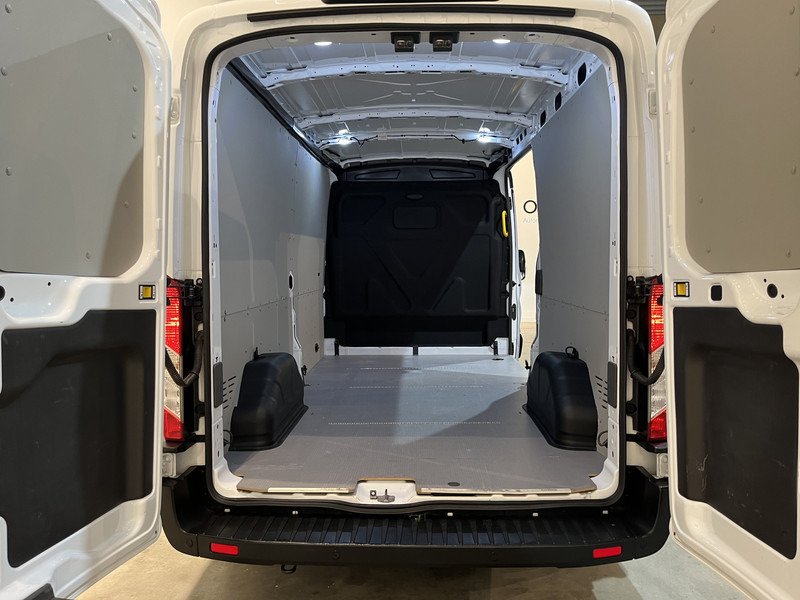Ford Transit 350 2.0 TDCI L3H2 Limited 130 PK Automaat / Euro 6 / Airco / Cruise Control / CarPlay / PDC / Navigatie / 3-Zits / BPM VRIJ !! - Panel van: picture 4 Ford Transit 350 2.0 TDCI L3H2 Limited 130 PK Automaat / Euro 6 / Airco / Cruise Control / CarPlay / PDC / Navigatie / 3-Zits / BPM VRIJ !! - Panel van: picture 4
