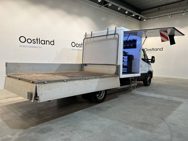 Iveco 65C18 3.0 Automaat Open Laadbak / Mobiele Werkplaats / Bott Inrichting / Euro 6 / Airco / Cruise Control / Trekhaak / Camera / 3-Zits / 55.400 KM !! C-Rijbewijs !! - Flatbed van: picture 2 Iveco 65C18 3.0 Automaat Open Laadbak / Mobiele Werkplaats / Bott Inrichting / Euro 6 / Airco / Cruise Control / Trekhaak / Camera / 3-Zits / 55.400 KM !! C-Rijbewijs !! - Flatbed van: picture 2